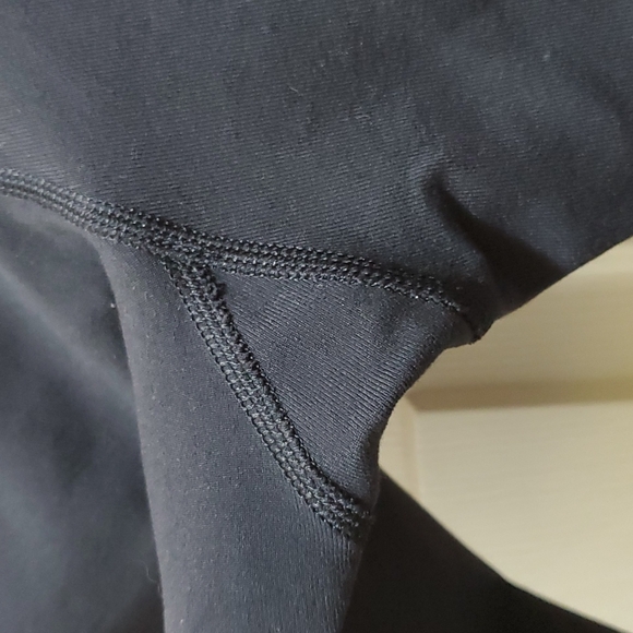 Lululemon Reverse Groove Short bike shorts black hot pink stripe size 6 - Picture 6 of 8